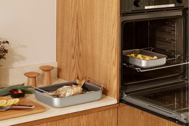 Professional roasting pan with rack - 26x19 cm - ceramic Slip-Let® coating