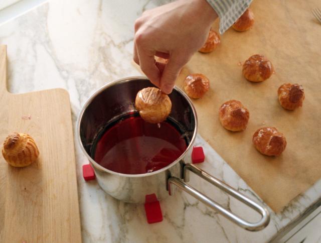 Danish choux pastry with hibiscus